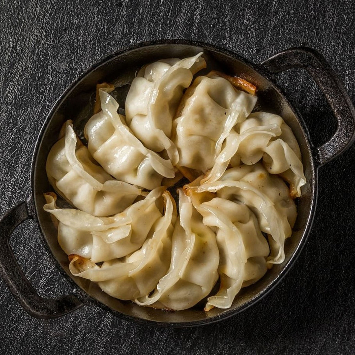 Easy Japanese Pan-Fried Gyoza Recipe with Dipping Sauce