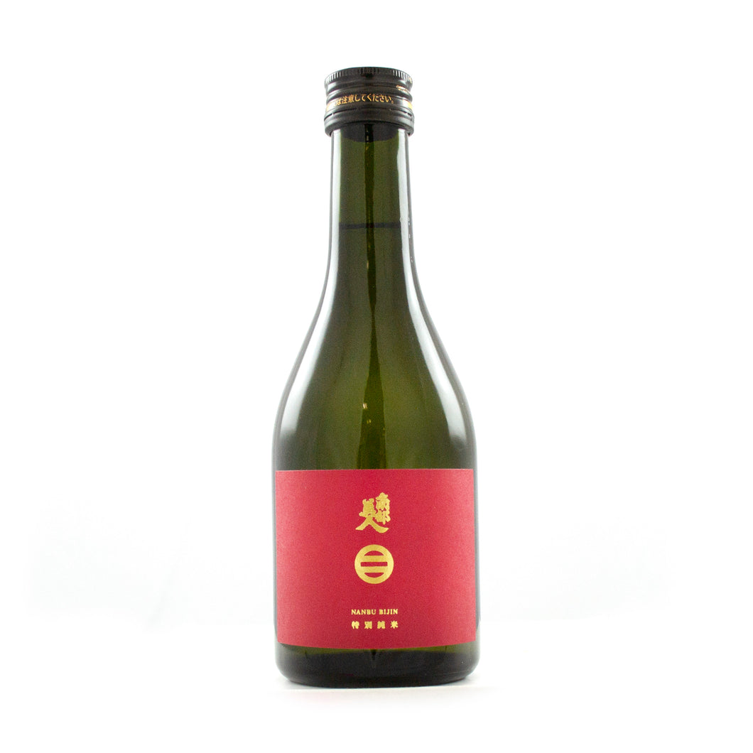 Nanbu Bijin Tokubetsu Junmai - Sake 300ml 15.5%